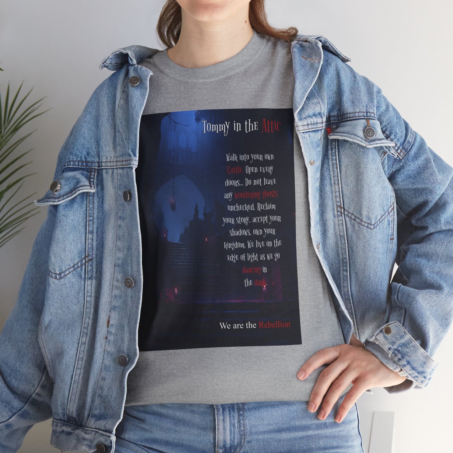 Inside Castle (Canada) Unisex Heavy Cotton Tee