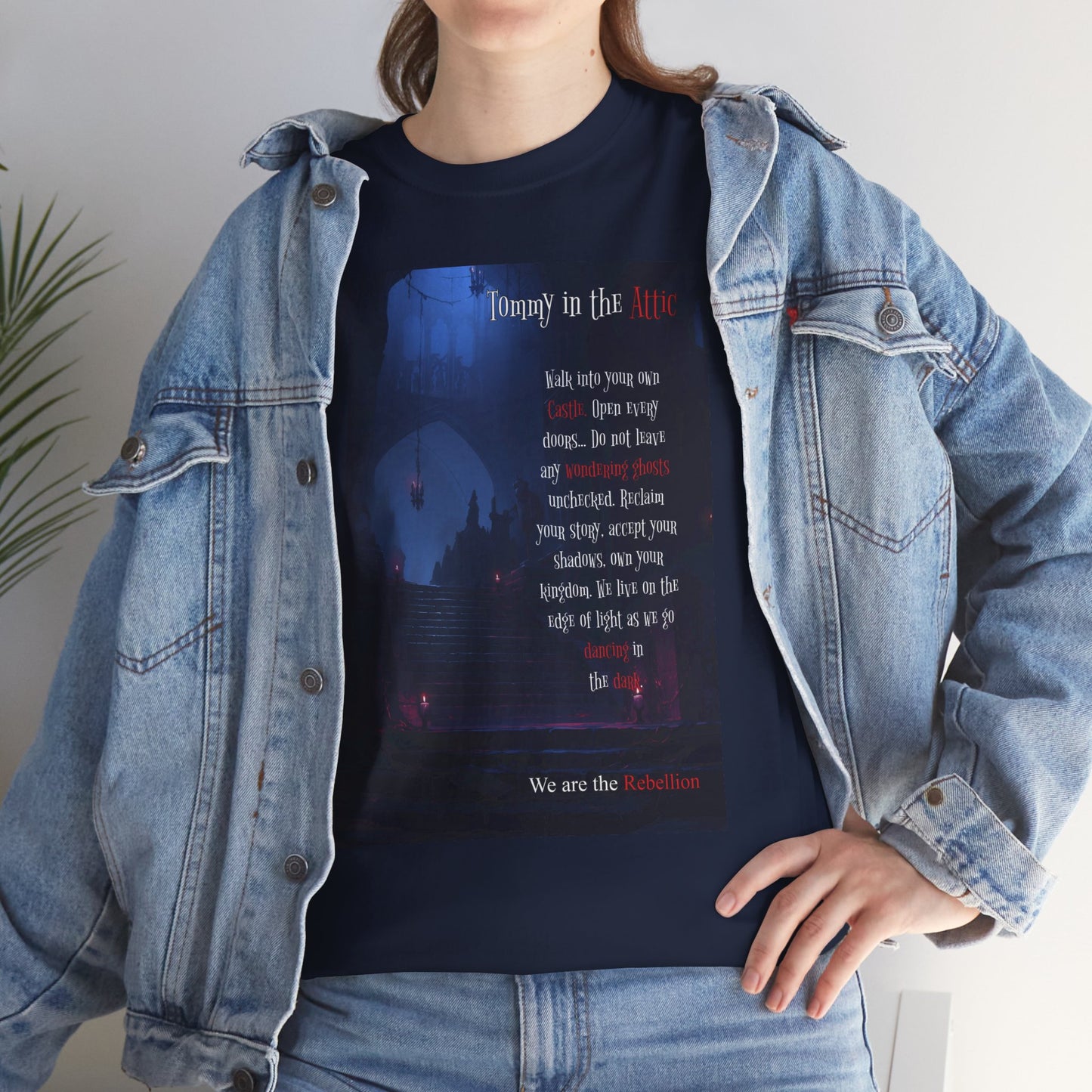 Inside Castle (Canada) Unisex Heavy Cotton Tee